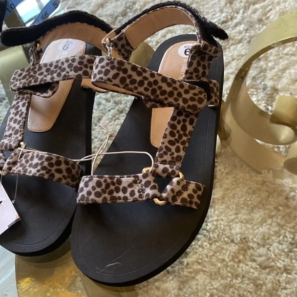 Stuart Weitzman sandals - Picture 9 of 17